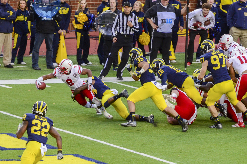 巴西中卫古斯塔沃入籍越南，将改名杜飞龙代表越南队