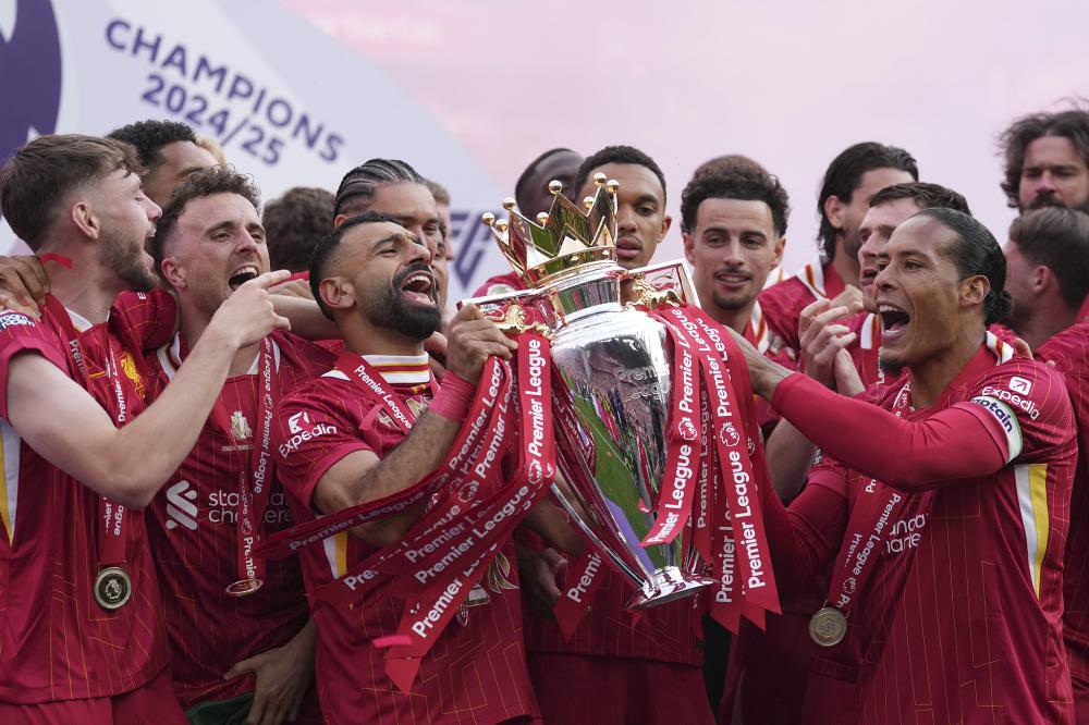 巴媒：内马尔左膝半月板受损，可能会赛季报销