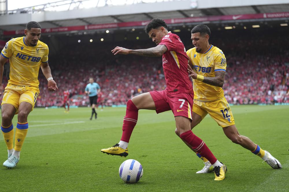 TA：孔帕尼相较图赫尔谦逊很多，不会对高层、球员评头论足